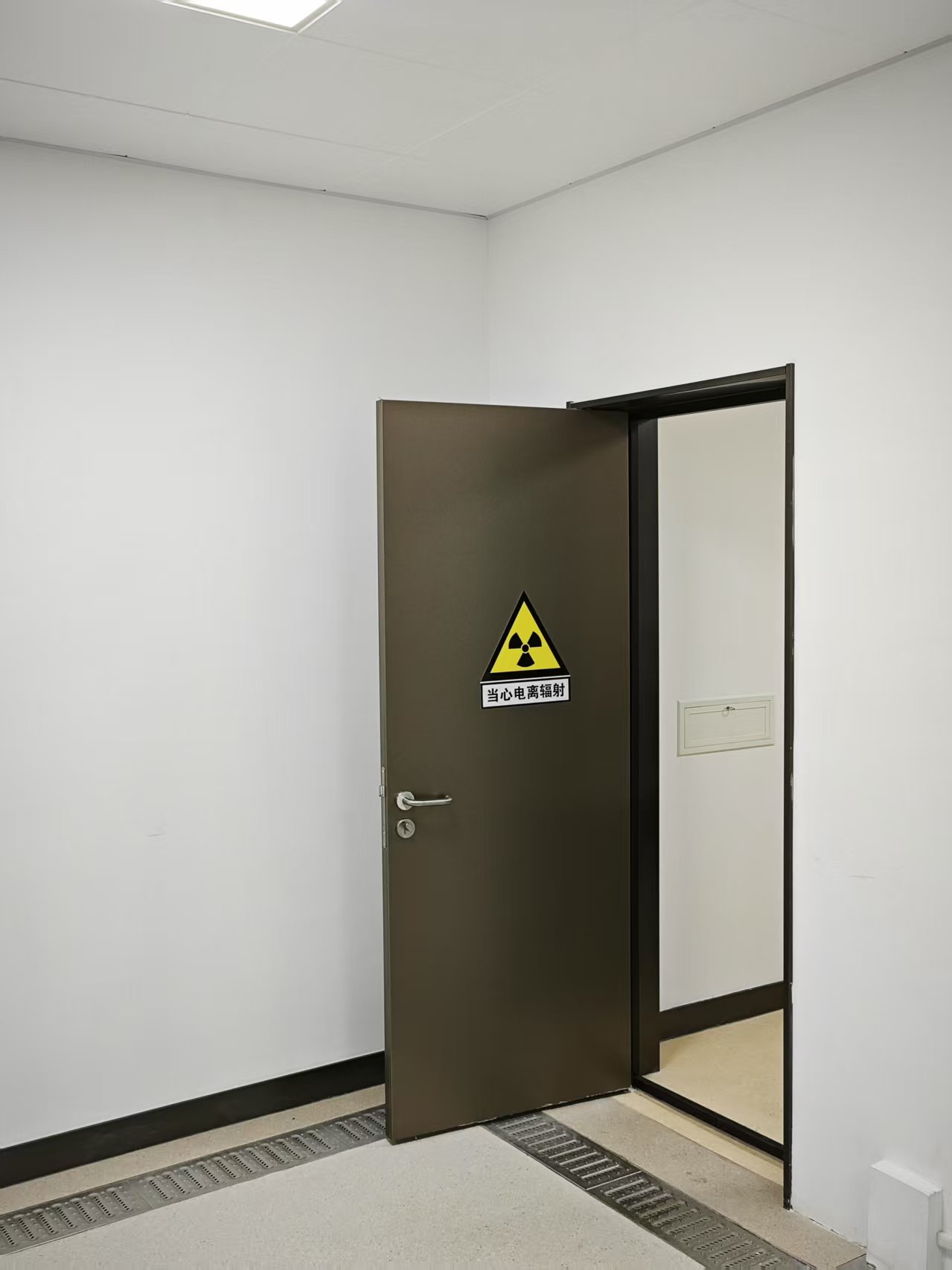 潍坊CT室手动单开防护铅门
